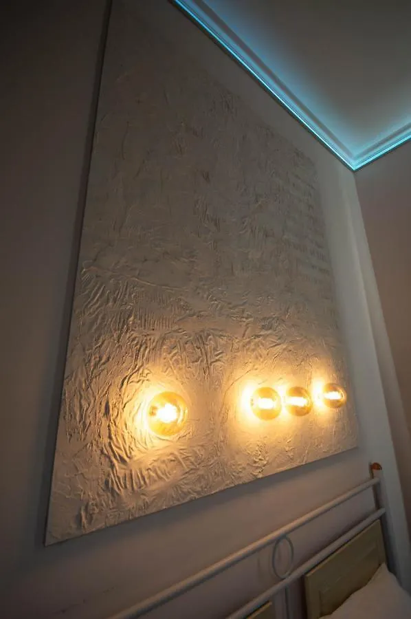 Kyiv Rouge Apartment